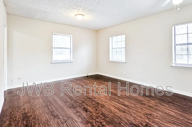 8905 Madison Ave — Photo 8