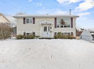 5 Poplar Dr, Cole Harbour, NS B2W 5M3