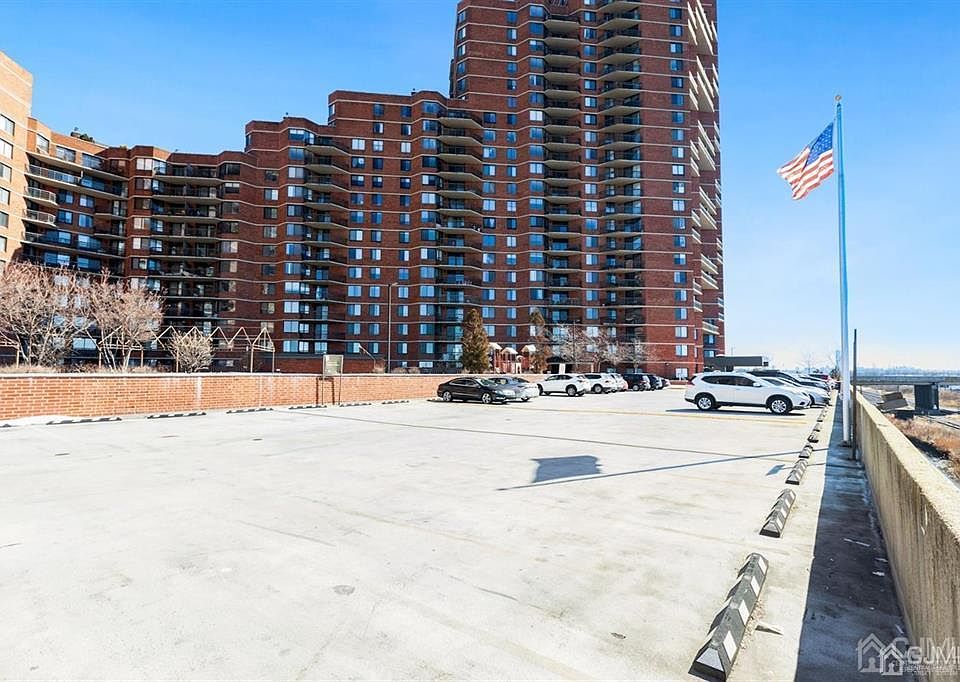 1st image of 312 Harmon Cove Tower