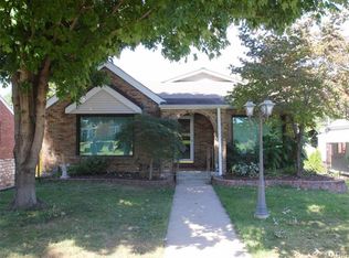 305 Landor Ct, Saint Louis, MO