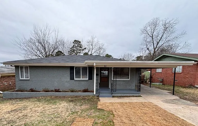 31 Rosemont Dr — Photo 1