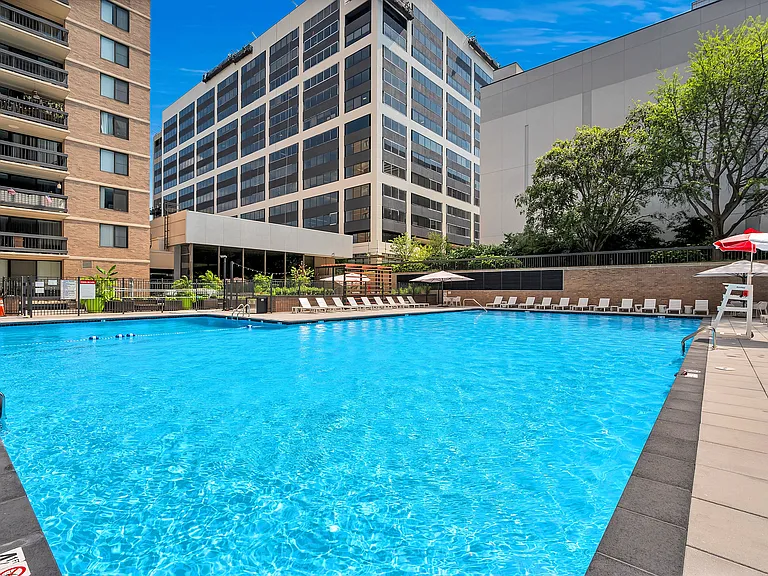 Resort Style Swimming Pool