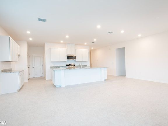 5th image of 2119 NE Juanita Place Cpe