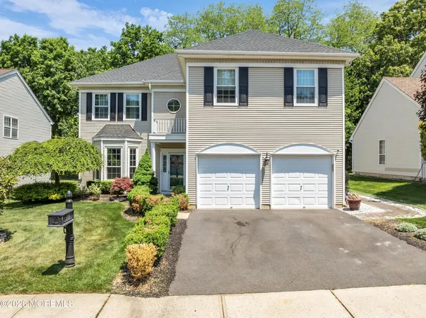 135 Woodcliff Boulevard, Morganville, NJ 07751