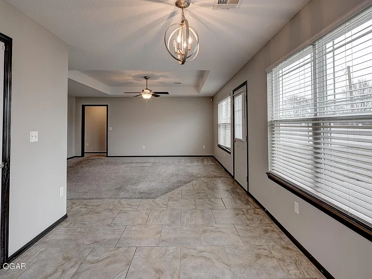 1233 Montana Pl — Photo 17