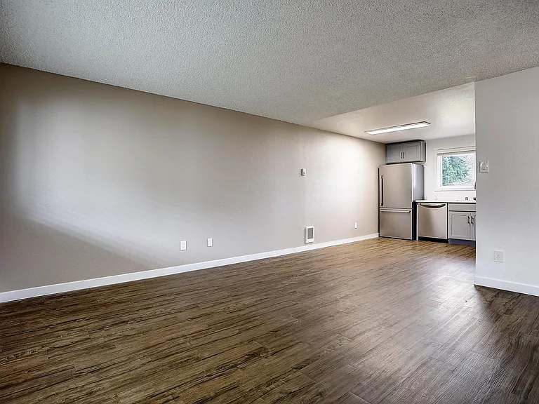 Tall Tree Manor — Photo 31