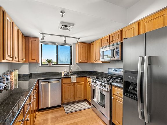 3rd image of 147 Kelton St APT 704