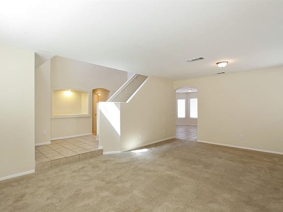 2nd image of 5619 Plaza Ct