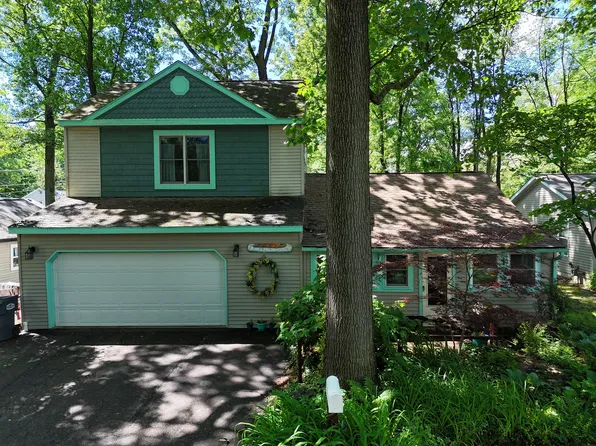 66519 Oak St, Dowagiac, MI 49047