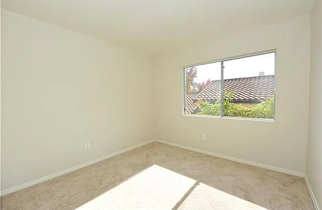 13282 Deron Ave — Photo 2