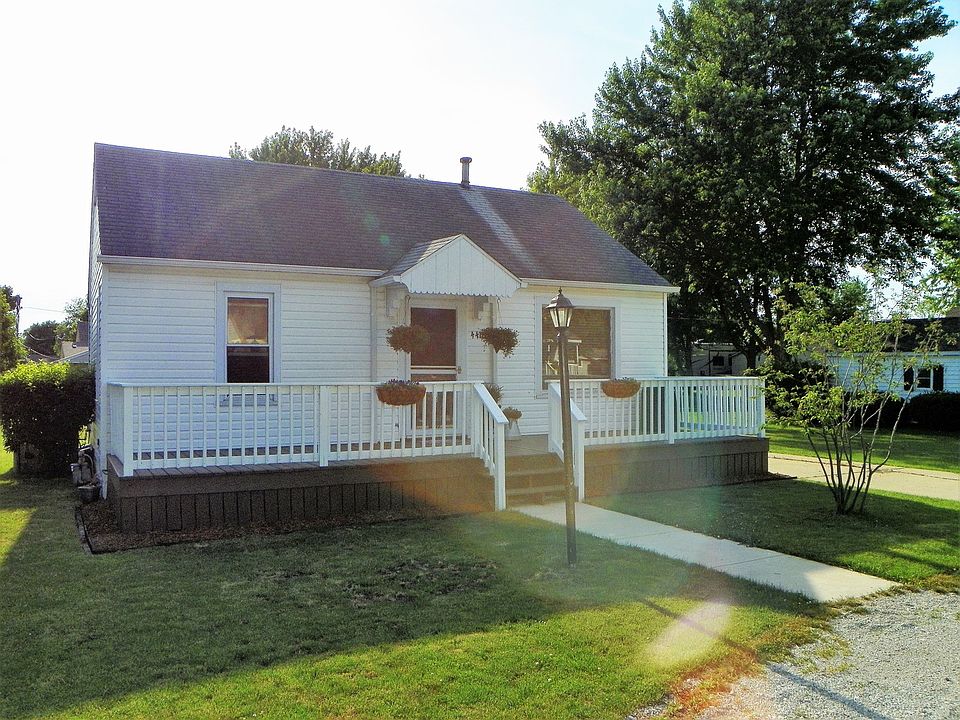 1st image of 440 2nd Ave