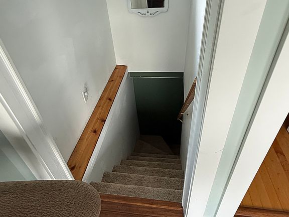 5th image of 12352 Abbott St NE