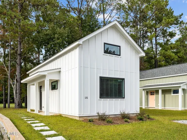 126 Long Pond Loop, Swansboro, NC 28584