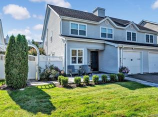 60 Herrels Circle, Melville, NY 11747