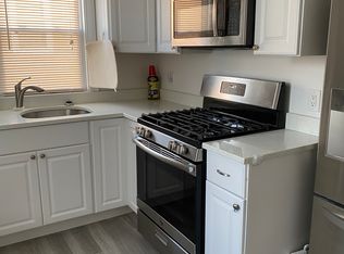 78 Warner St #2A, Newport, RI 02840