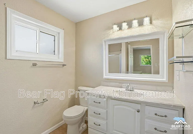 1312 Mission Dr — Photo 25