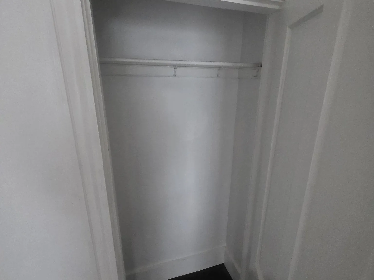 3 bed, $2,400 — Photo 3