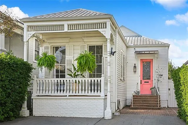 282 Audubon St — Photo 24