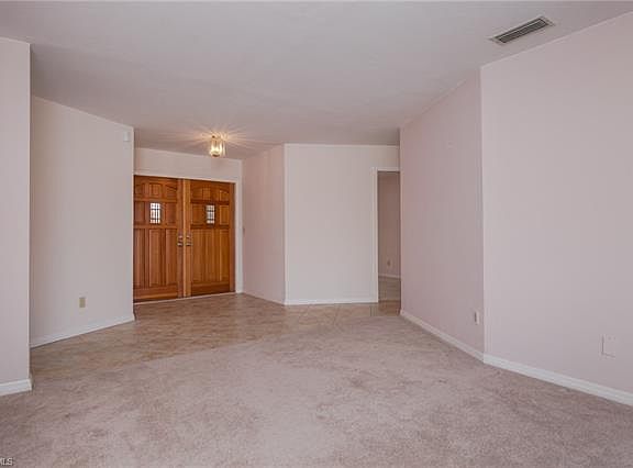 5th image of 5315 SW 11th Ct