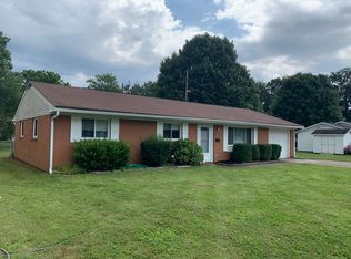 634 Robin Ln, Newark, OH 43055