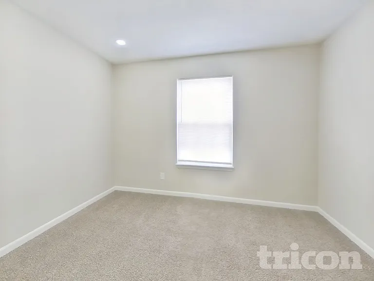 10893 Glenayr Dr — Photo 11