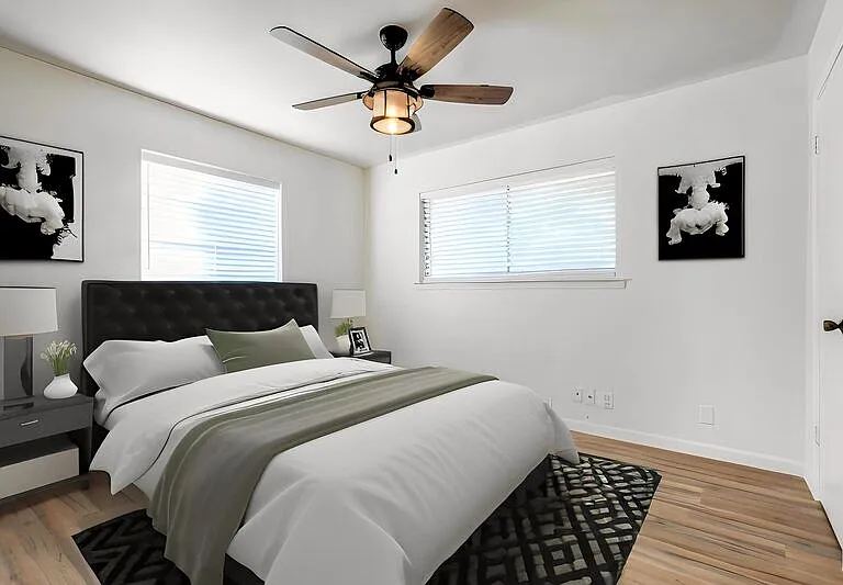 524 N Woods St — Photo 5