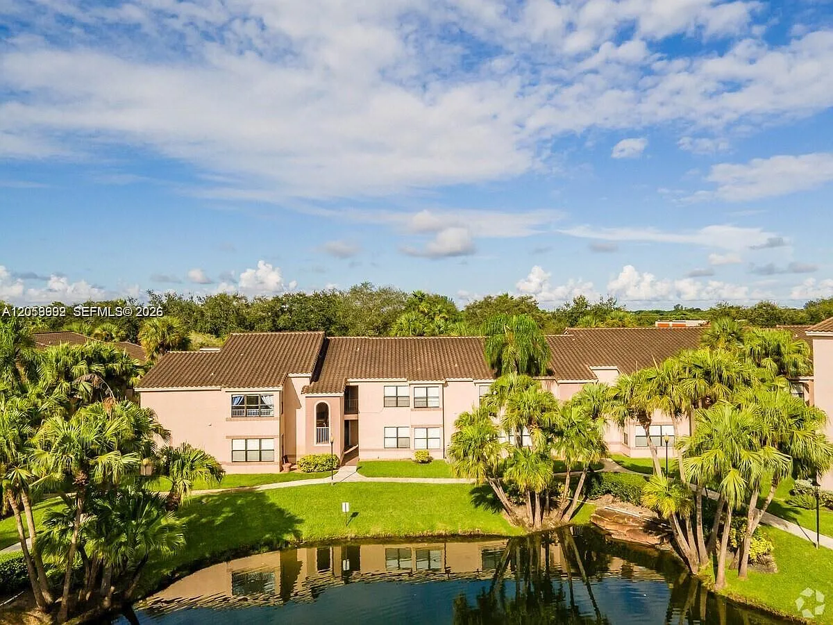 Sundance At Davie Condo — Photo 2