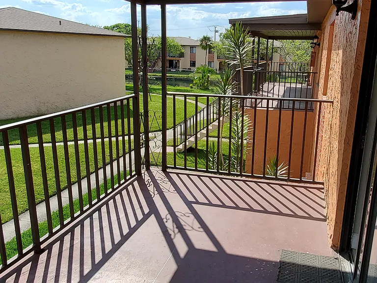240 San Juan Cir — Photo 27
