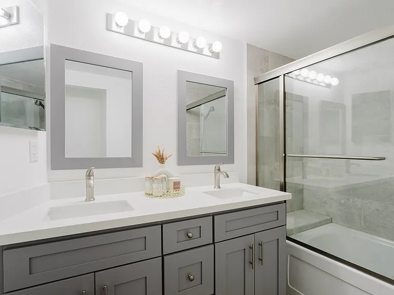 435 E Valencia Ave #105 — Photo 26