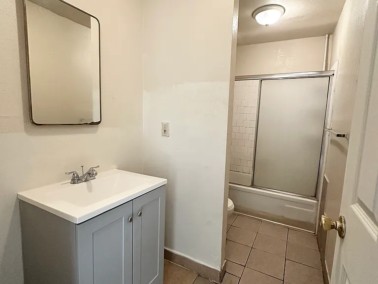 19 E Saginaw Way #102 — Photo 6