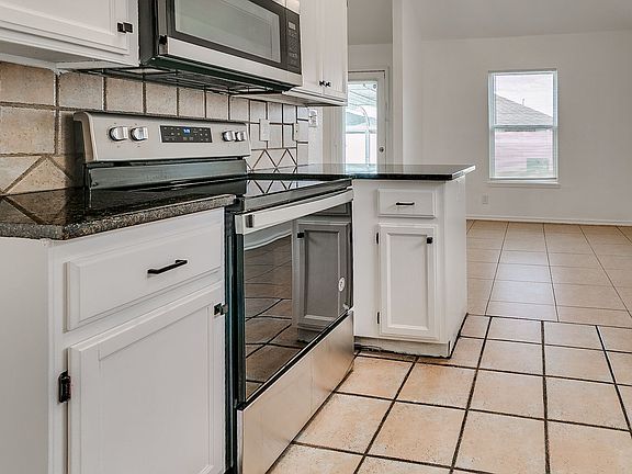 2nd image of 4909 SE 86th Ter