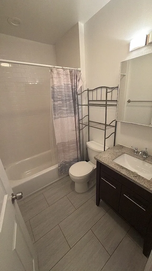 2 bed, 9999 sqft, $3,800 — Photo 4