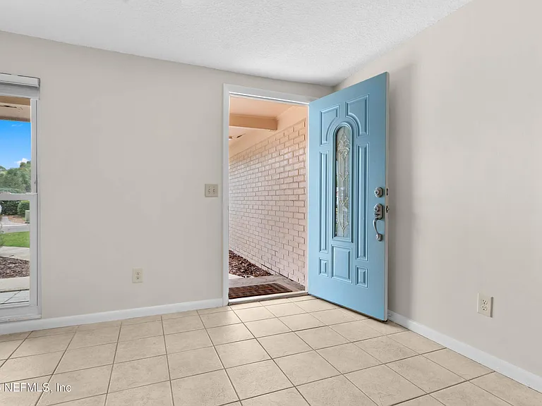 250 Nautical Blvd S — Photo 2