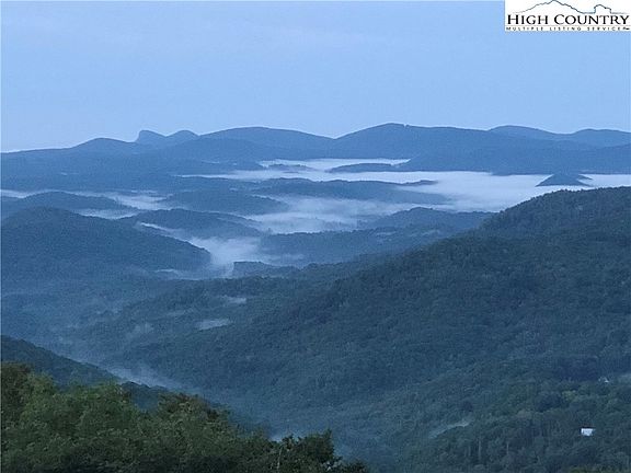 4th image of 539 Craggy Pointe #11C
