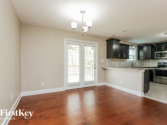 5th image of 2584 Hattington Dr
