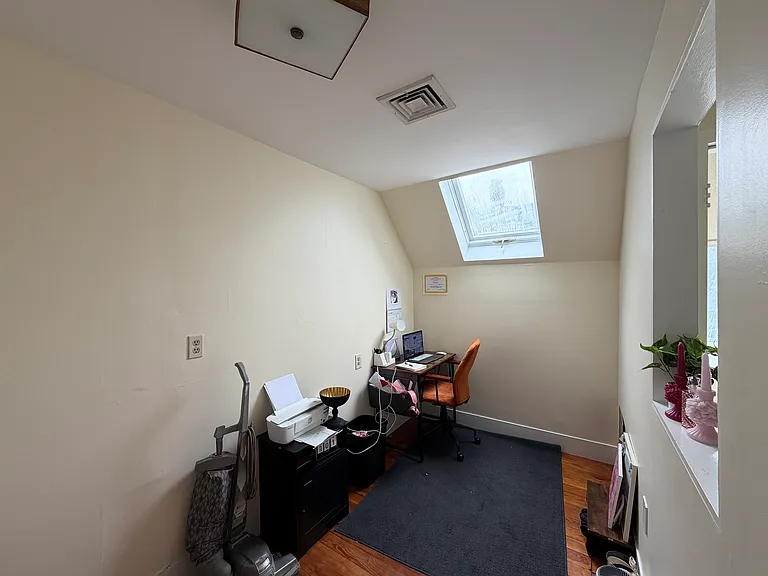83-85 Grandview Ave #1 — Photo 12