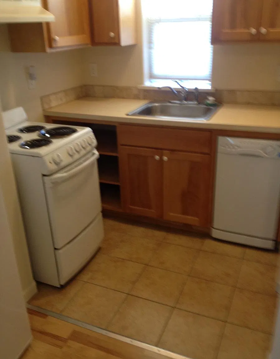 Studio, 350 sqft, $935 — Photo 2