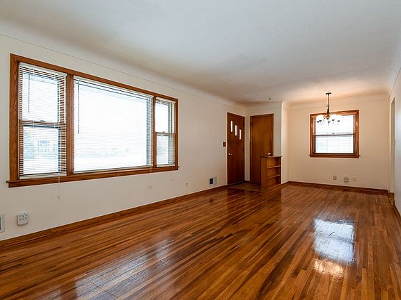3rd image of 2868 Lexington Ave