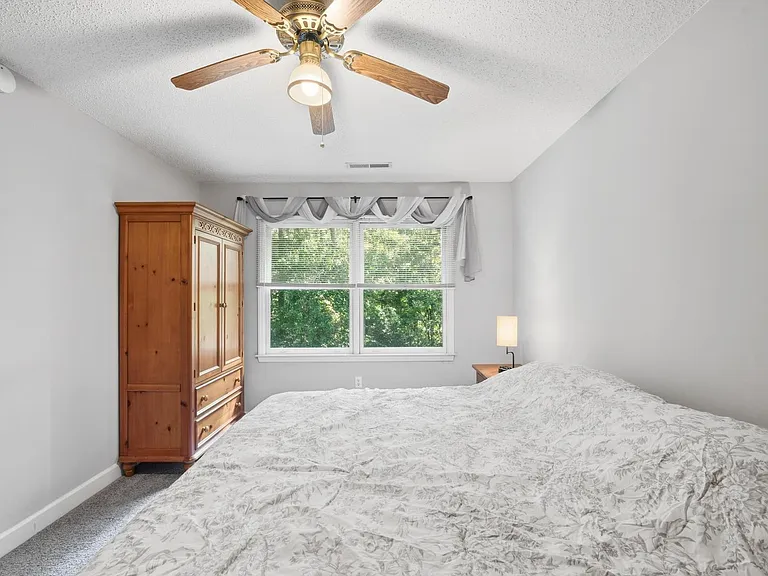 2726 Pheasant Run St — Photo 12