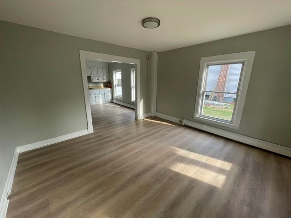 52 Chestnut Ave #1