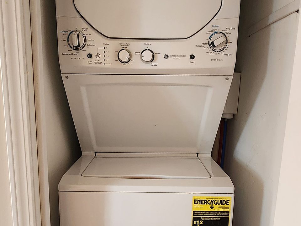 Washer Dryer (in unit)