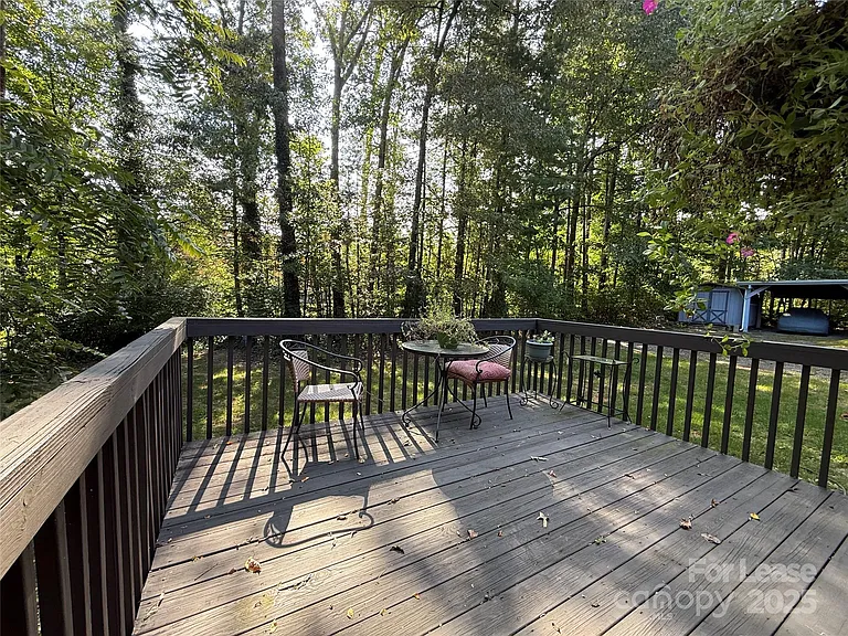 200 Daniel Dr — Photo 5