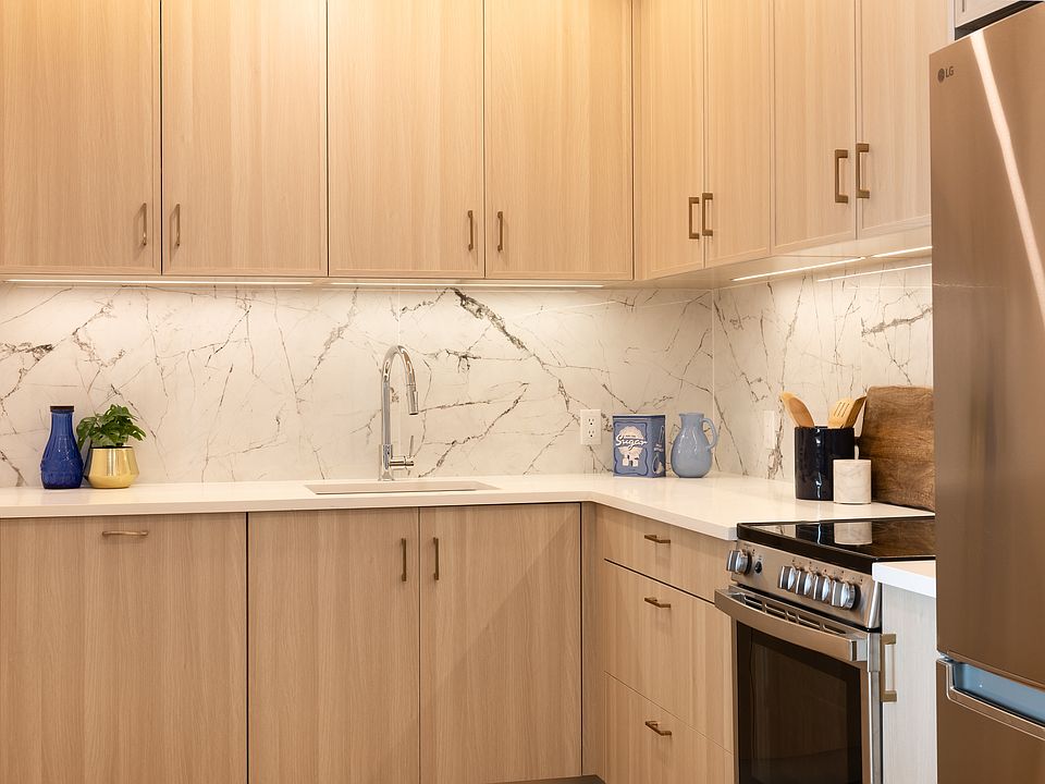 1st image of 240 Willoughby St #23H