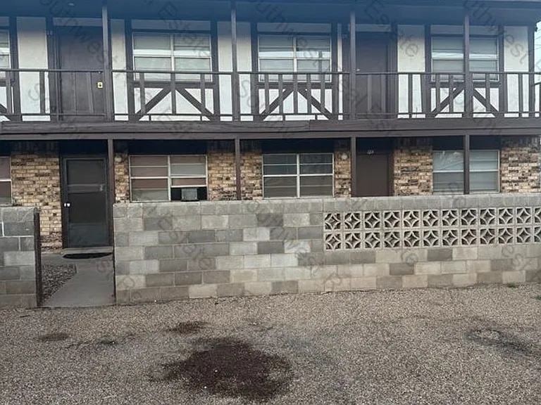 2101 Fred Daugherty — Photo 1