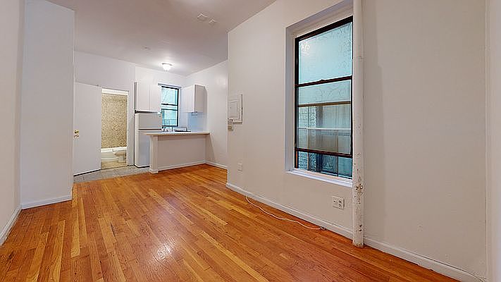 1st image of 525 E 83rd St APT 4E