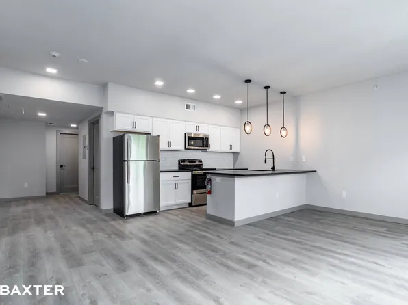 472 Maple Apartments