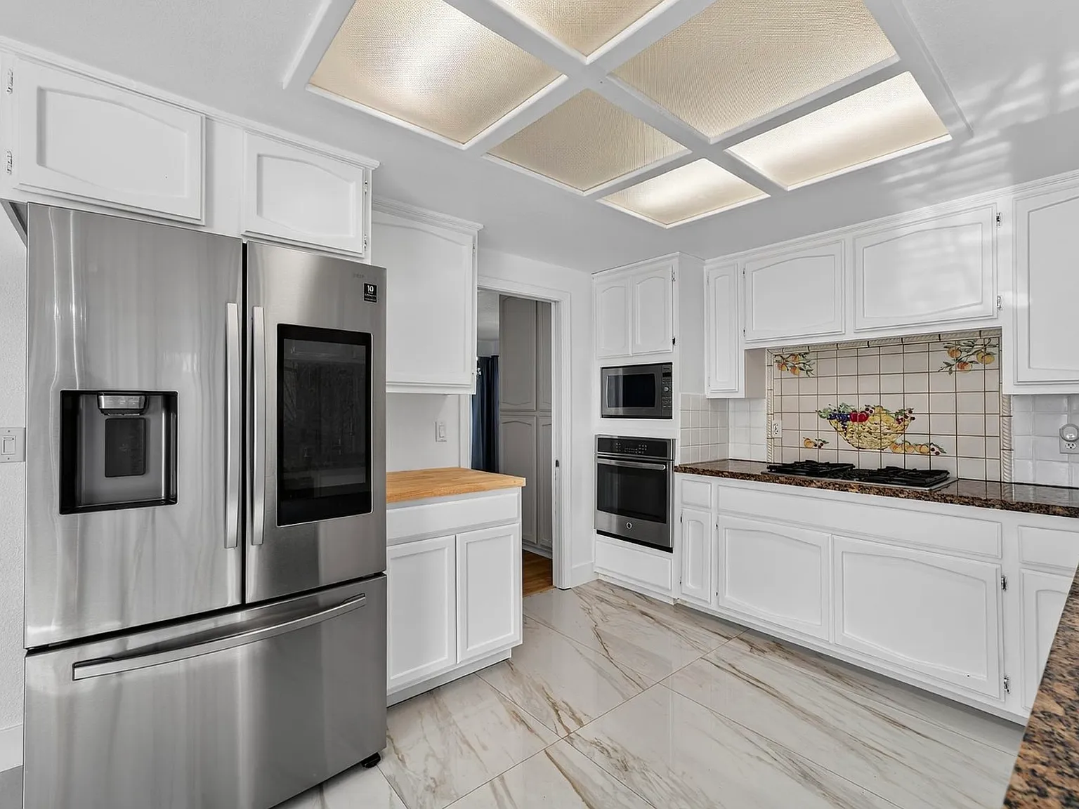 5 bed, 3945 sqft, $1,295 — Photo 4