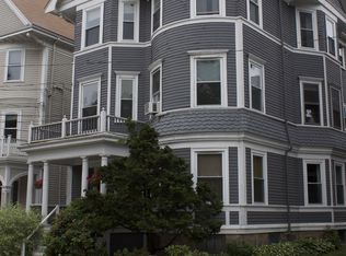 124 Davis Ave #2, Brookline, MA 02445