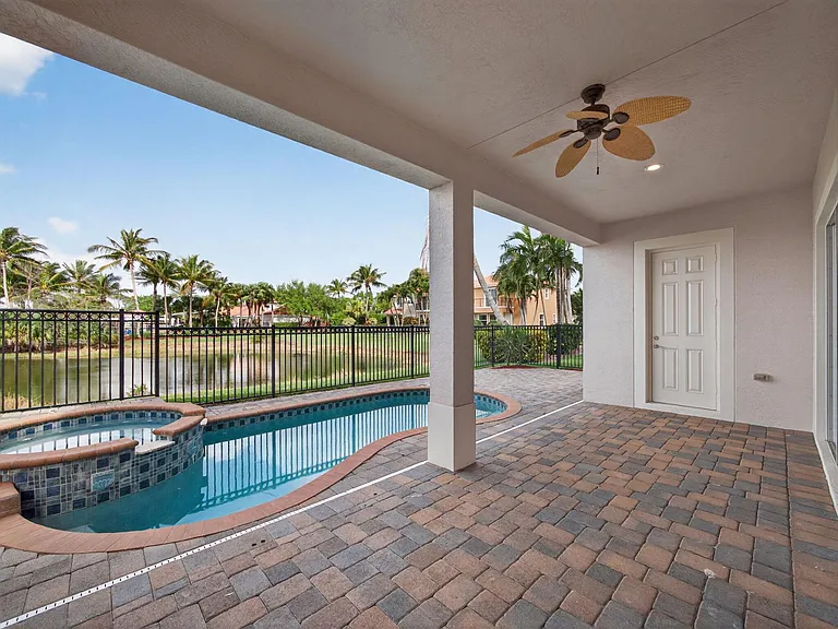 12054 Aviles Circle Palm — Photo 40