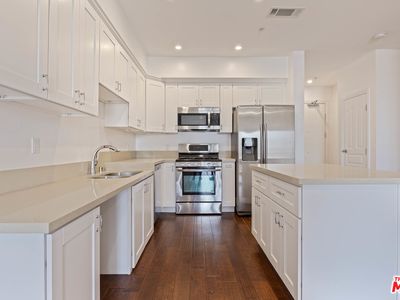 155 S Oxford Ave #402, Los Angeles, CA, 90004
